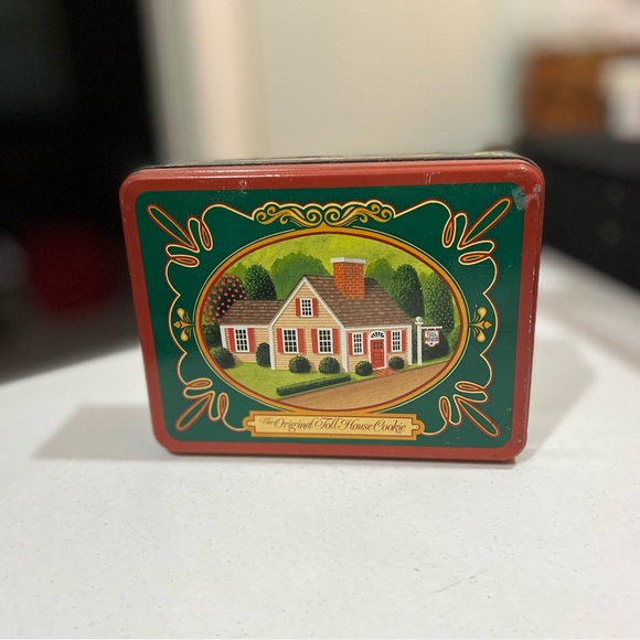 Toll House Cookie Tin - Picture 1 of 3